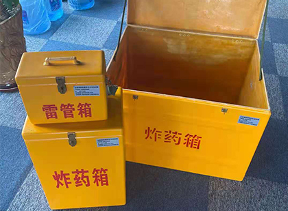 富文镇玻璃雷管箱生产标准全解析：安全、性能与合规的基石